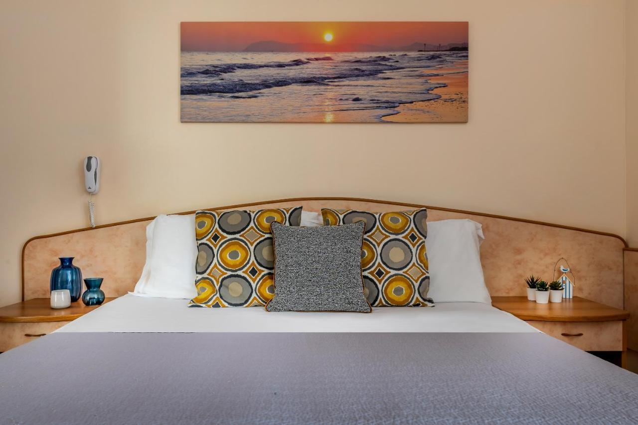 Hotel Eliseo Riccione Esterno foto