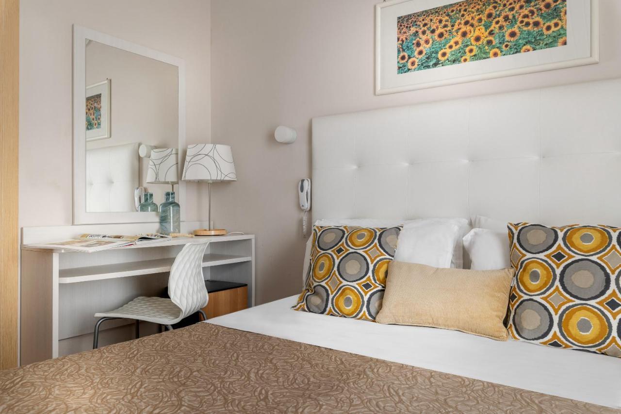 Hotel Eliseo Riccione Esterno foto
