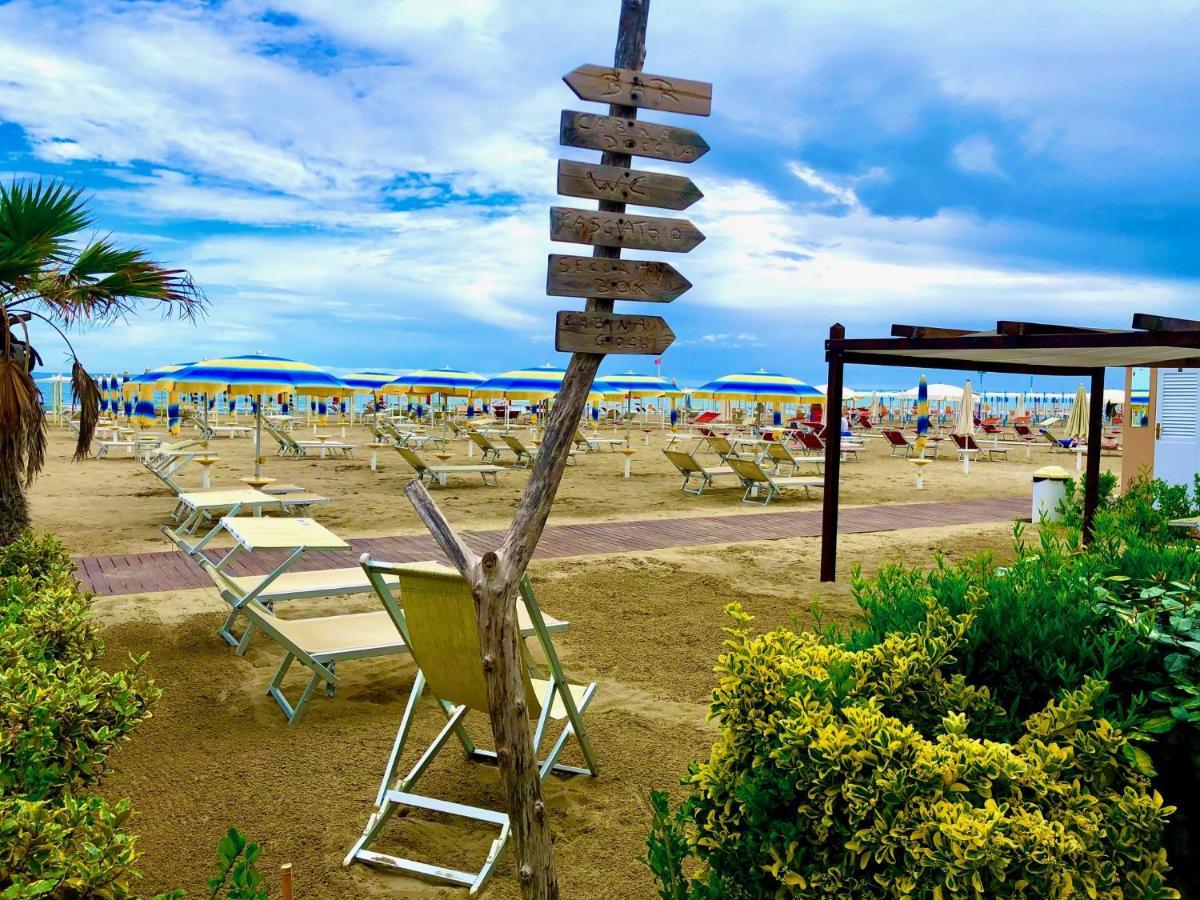 Hotel Eliseo Riccione Esterno foto