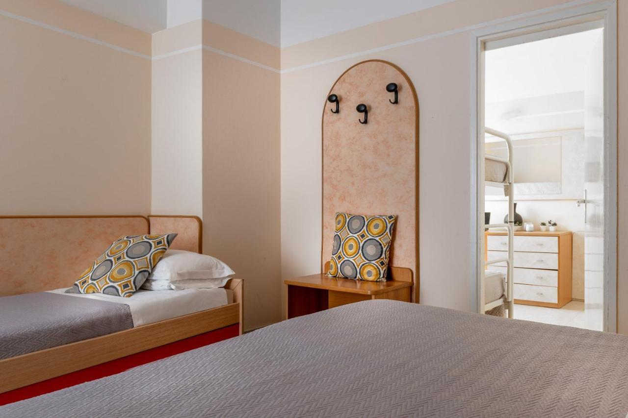 Hotel Eliseo Riccione Esterno foto
