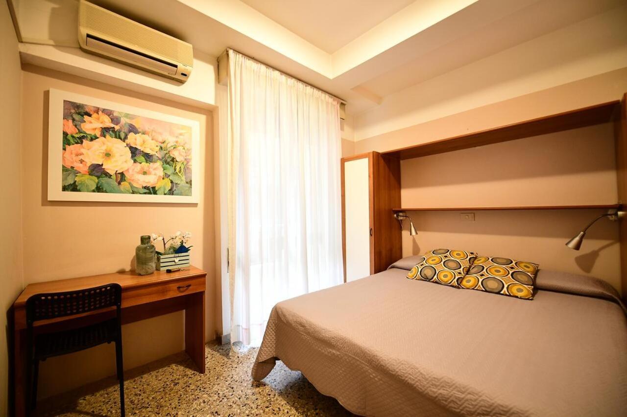 Hotel Eliseo Riccione Esterno foto