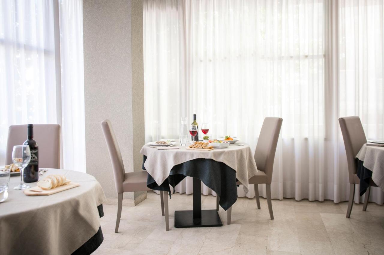Hotel Eliseo Riccione Esterno foto